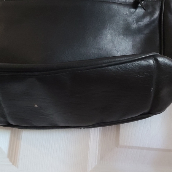 Giani Bernini Black Crossbody - Picture 4 of 11